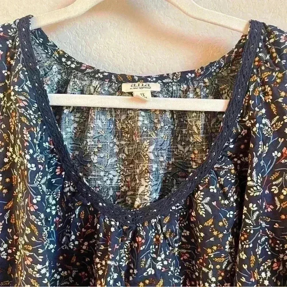 A.N.A (A New Approach) Rowan Ditsy Floral Navy Balloon Sleeves Blouse 2X NWT - Picture 3 of 11